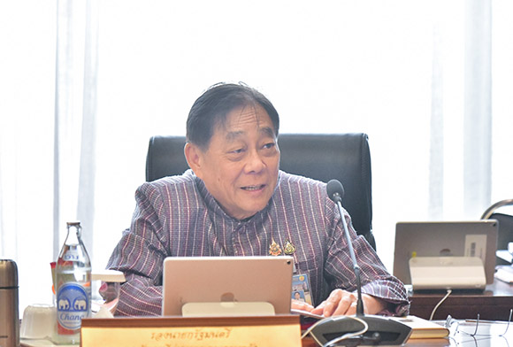 Gov พิชัย ชุณหวชิร