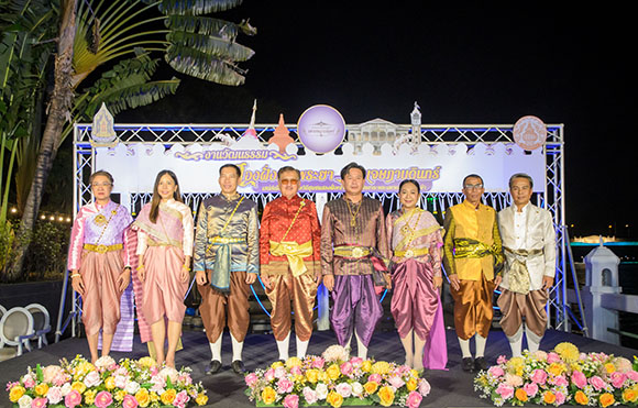มหกรรมงานประจำปียิ่งใหญ่แห่งปีของจังหวัดนนทบุรี งานวัฒนธรรมสองฝั่งเจ้าพระยา  มหาเจษฎาบดินทร์ ประจำปี 2568 "เสน่ห์เมืองนนท์ ยลวิถีชุมชนสองฝั่งเจ้าพระยา สักการะพระมหาเจษฎาราชเจ้า"  ระหว่างวันที่ 27 มี.ค. - 2 เม.ย. 2568